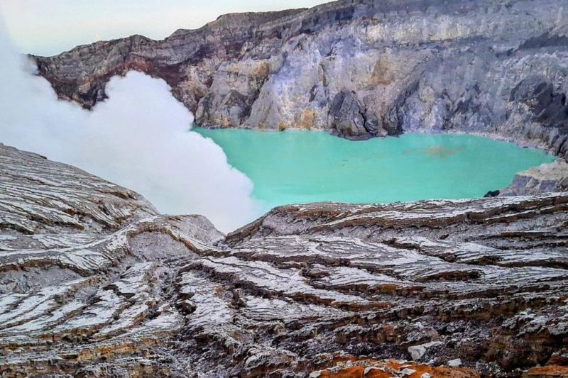 Fakta Menarik Keindahan Kawah Ijen, Wisata Populer di Jawa Timur